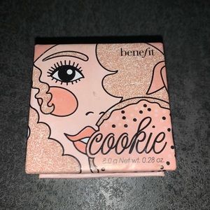 BENEFIT COOKIE HIGHLIGHT
